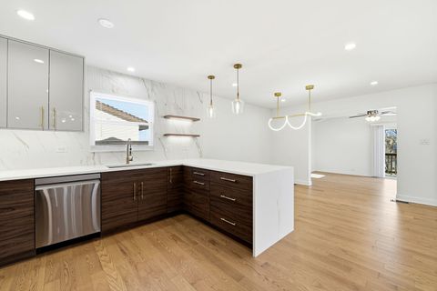 Tiny photo for 9 Forest Lane, Elk Grove Village, IL 60007 (MLS # 12532024)