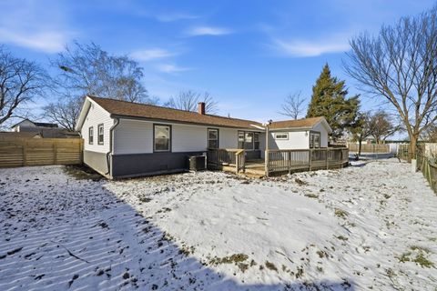 Tiny photo for 9 Forest Lane, Elk Grove Village, IL 60007 (MLS # 12532024)