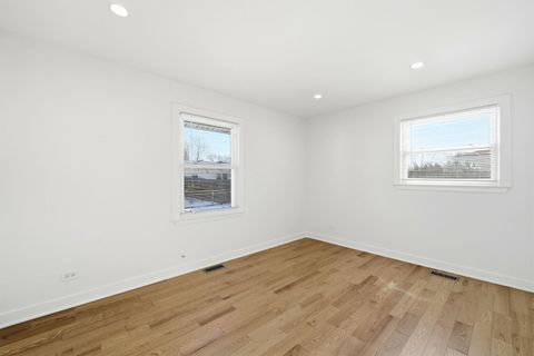 Tiny photo for 9 Forest Lane, Elk Grove Village, IL 60007 (MLS # 12532024)