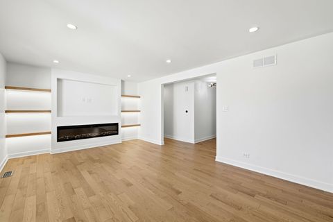 Tiny photo for 9 Forest Lane, Elk Grove Village, IL 60007 (MLS # 12532024)