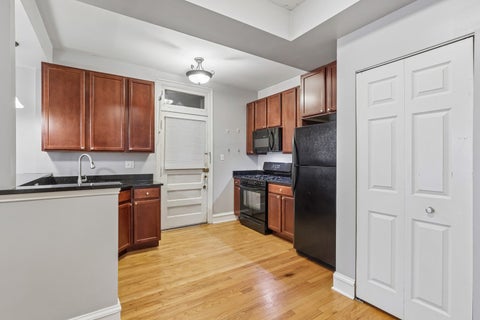 Tiny photo for 221 N Oak Park Avenue #2E, Oak Park, IL 60302 (MLS # 12731279)