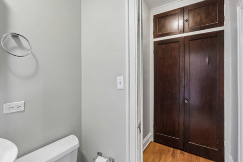 Tiny photo for 221 N Oak Park Avenue #2E, Oak Park, IL 60302 (MLS # 12731279)
