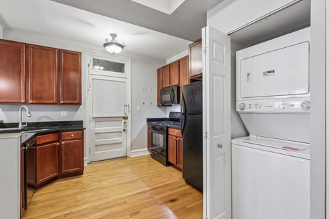Tiny photo for 221 N Oak Park Avenue #2E, Oak Park, IL 60302 (MLS # 12731279)