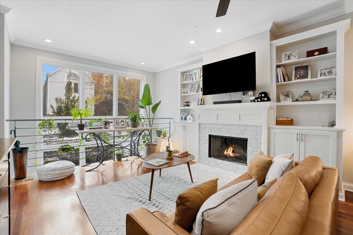 1018 N Hermitage Avenue 1