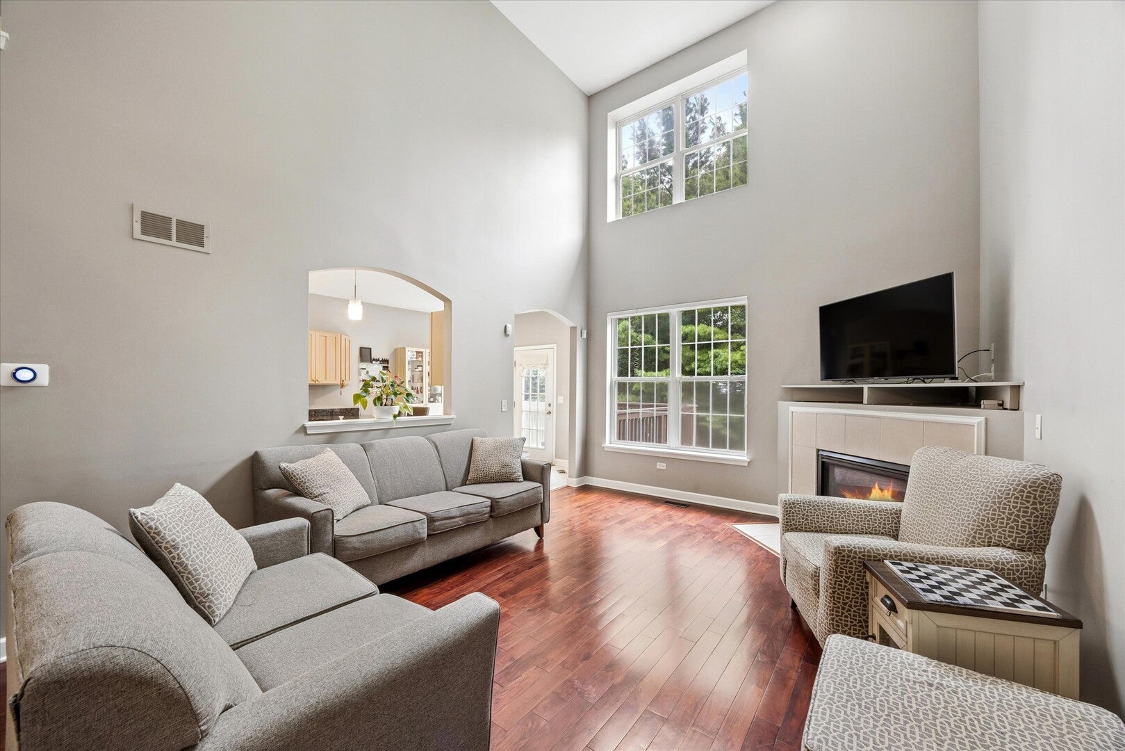 2446 Abbey Drive
