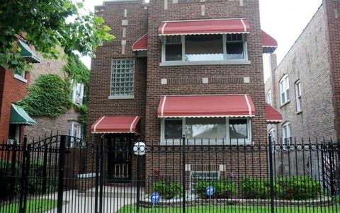 7627 S Cornell Avenue Chicago IL 60649