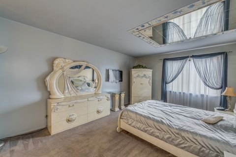 Tiny photo for 720 Wellington Avenue #307, Elk Grove Village, IL 60007 (MLS # 12666997)