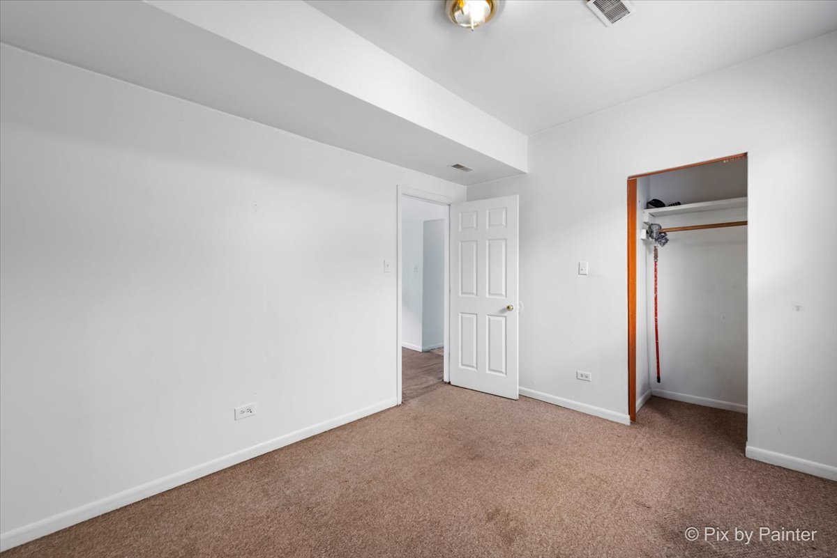 7030 S Artesian Avenue