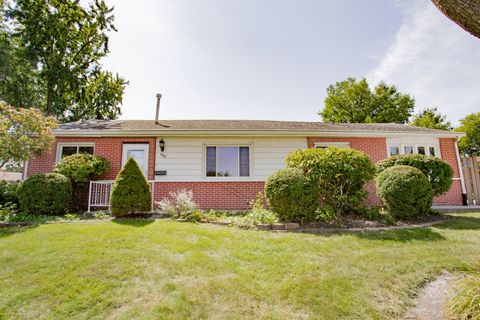 465 Apache Lane Hoffman Estates IL 60169