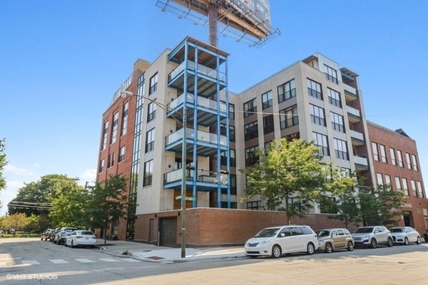 1600 S JEFFERSON ST APT 403, CHICAGO, IL 60616 - Image c40bbb3fdc8ddeb52adf5fe63754b707/3597553263