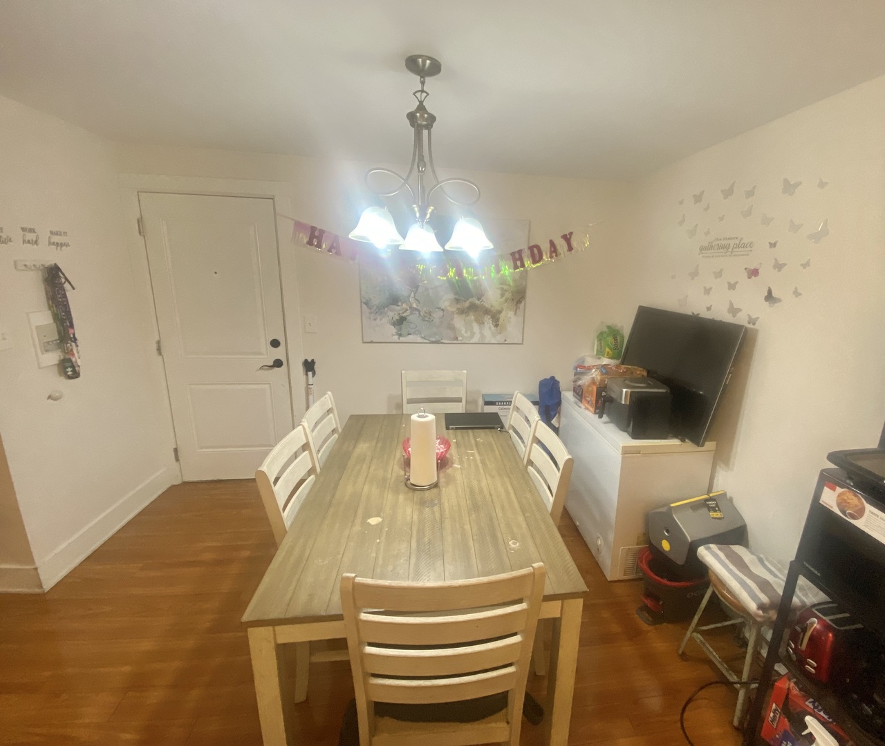 8206 S Jeffery Boulevard 6