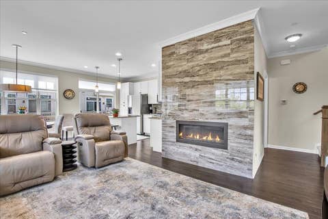 Tiny photo for 300 Lexington Lane, Rolling Meadows, IL 60008 (MLS # 12724577)