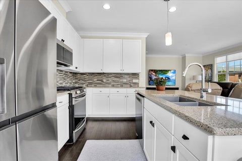 Tiny photo for 300 Lexington Lane, Rolling Meadows, IL 60008 (MLS # 12724577)