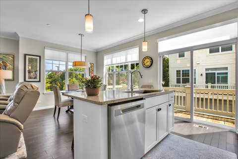 Tiny photo for 300 Lexington Lane, Rolling Meadows, IL 60008 (MLS # 12724577)