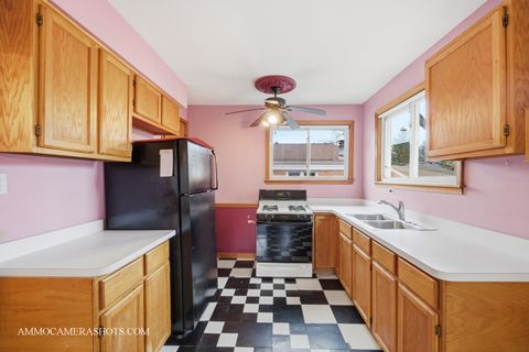 Tiny photo for 9611 S Homan Avenue, Evergreen Park, IL 60805 (MLS # 12518153)