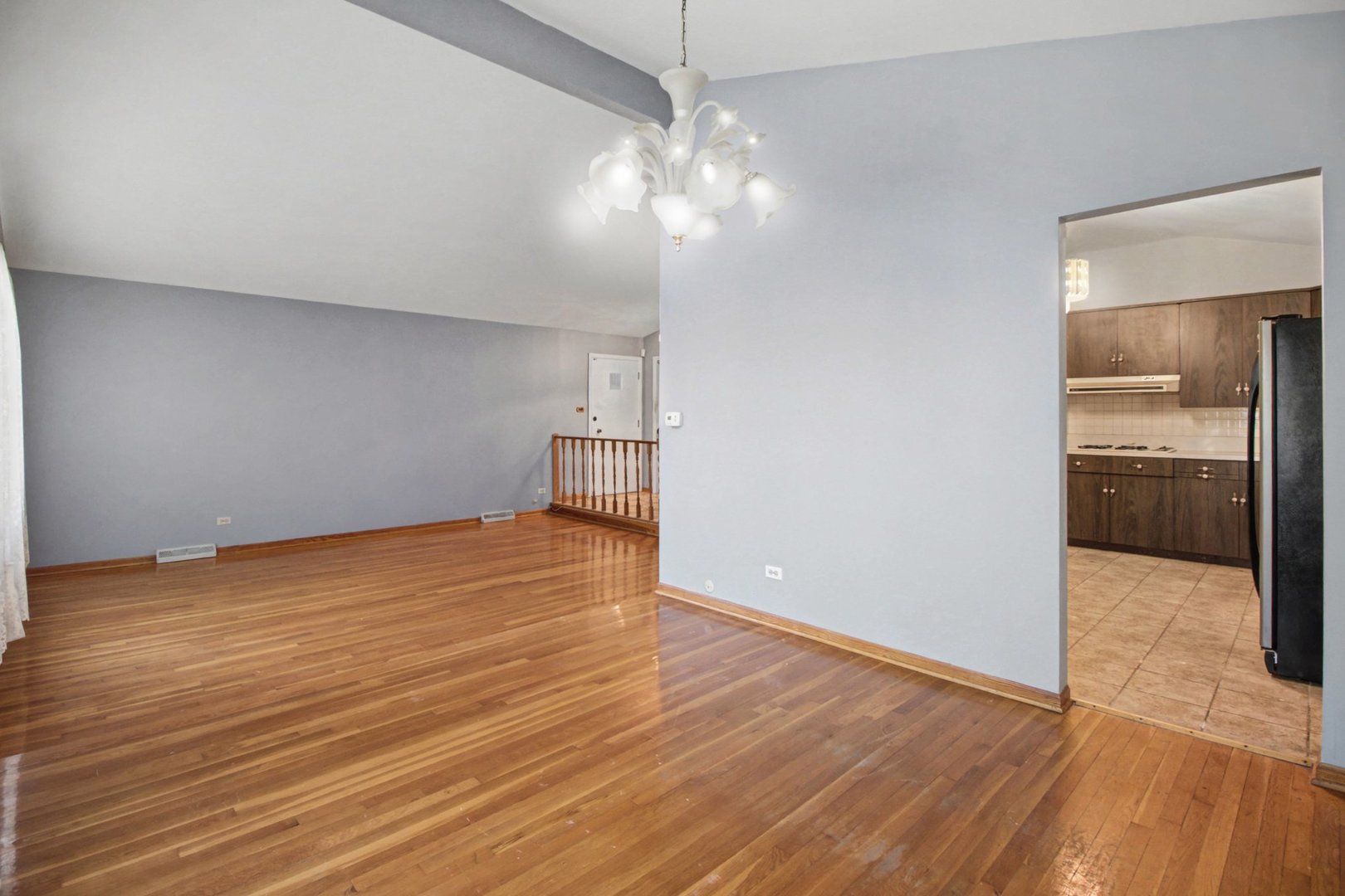 548 Leamington Avenue