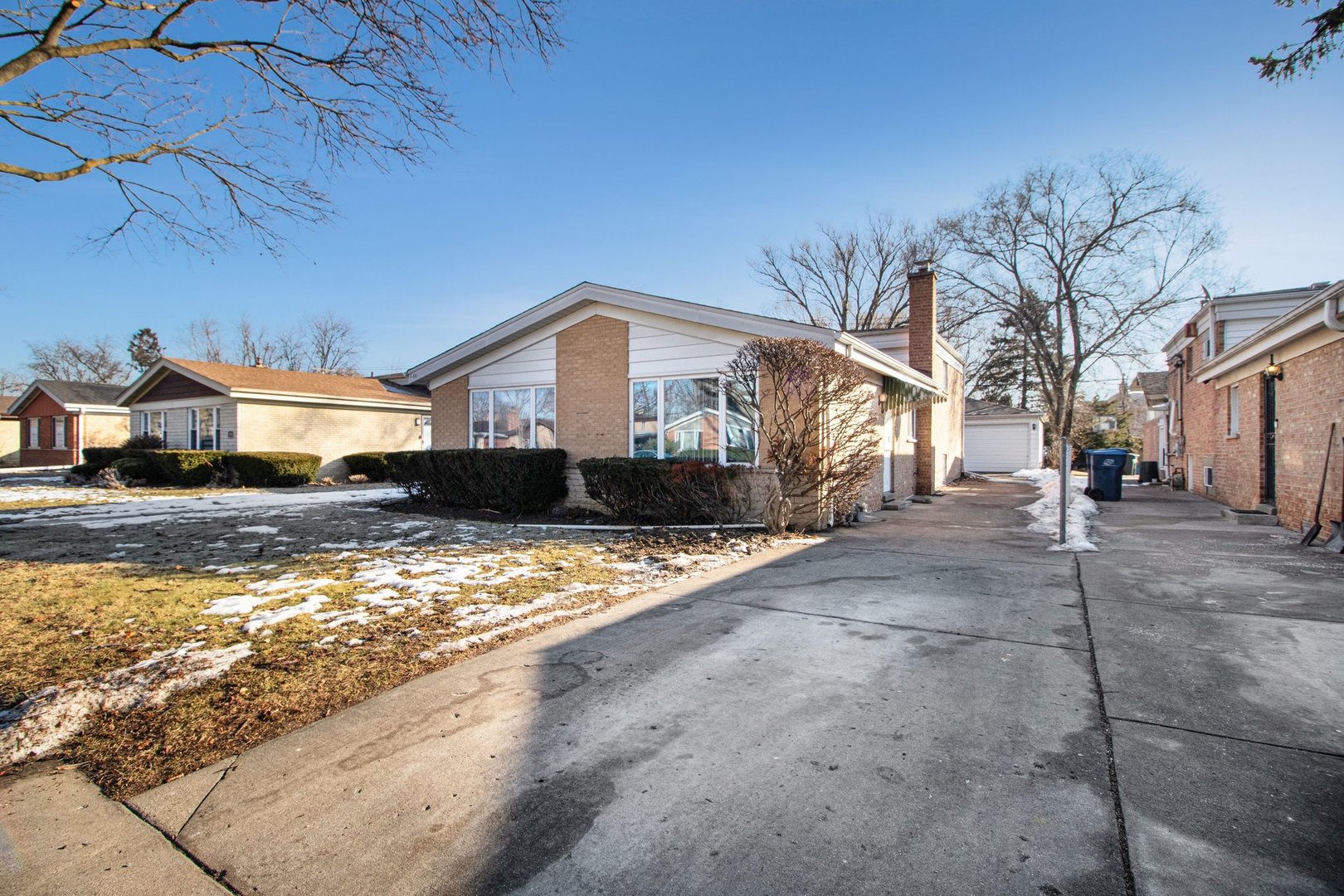 548 Leamington Avenue