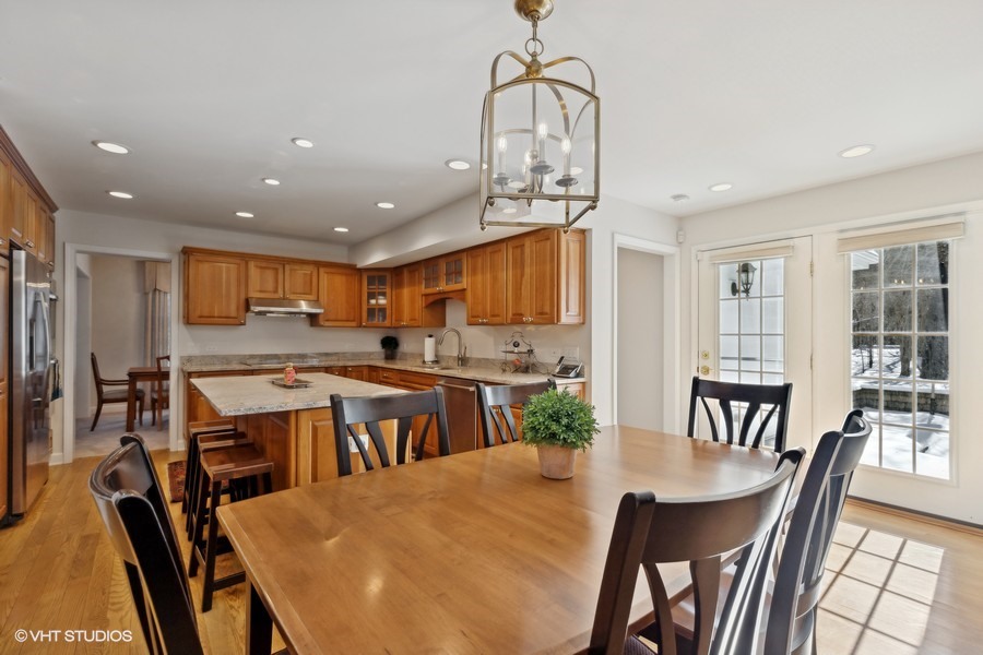 81 W North Avenue