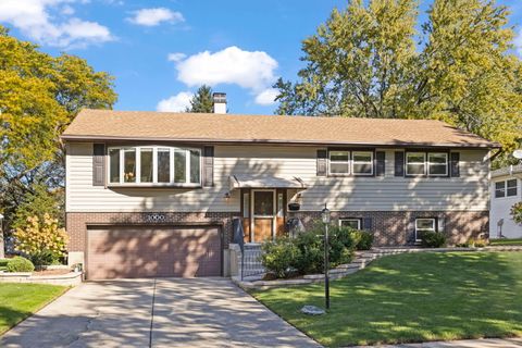 Photo of 1000 59th Street, Lisle, IL 60532 (MLS # 12464762) Photo of 1000 59th Street, Lisle, IL 60532 (MLS # 12464762)
