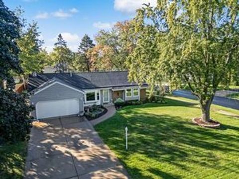 Photo of 332 El Paso Lane, Carol Stream, IL 60188 (MLS # 12611687)