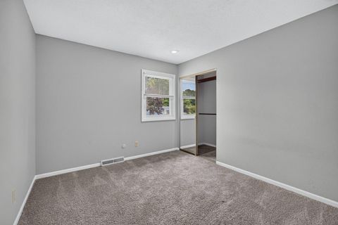 Tiny photo for 2531 New Lexington Drive, Bettendorf, IA 52722 (MLS # 12683108)