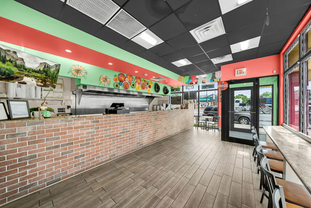 5926-28 S PULASKI Road