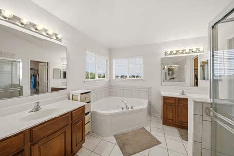 Tiny photo for 6717 Waterford Drive, McHenry, IL 60050 (MLS # 12728727)