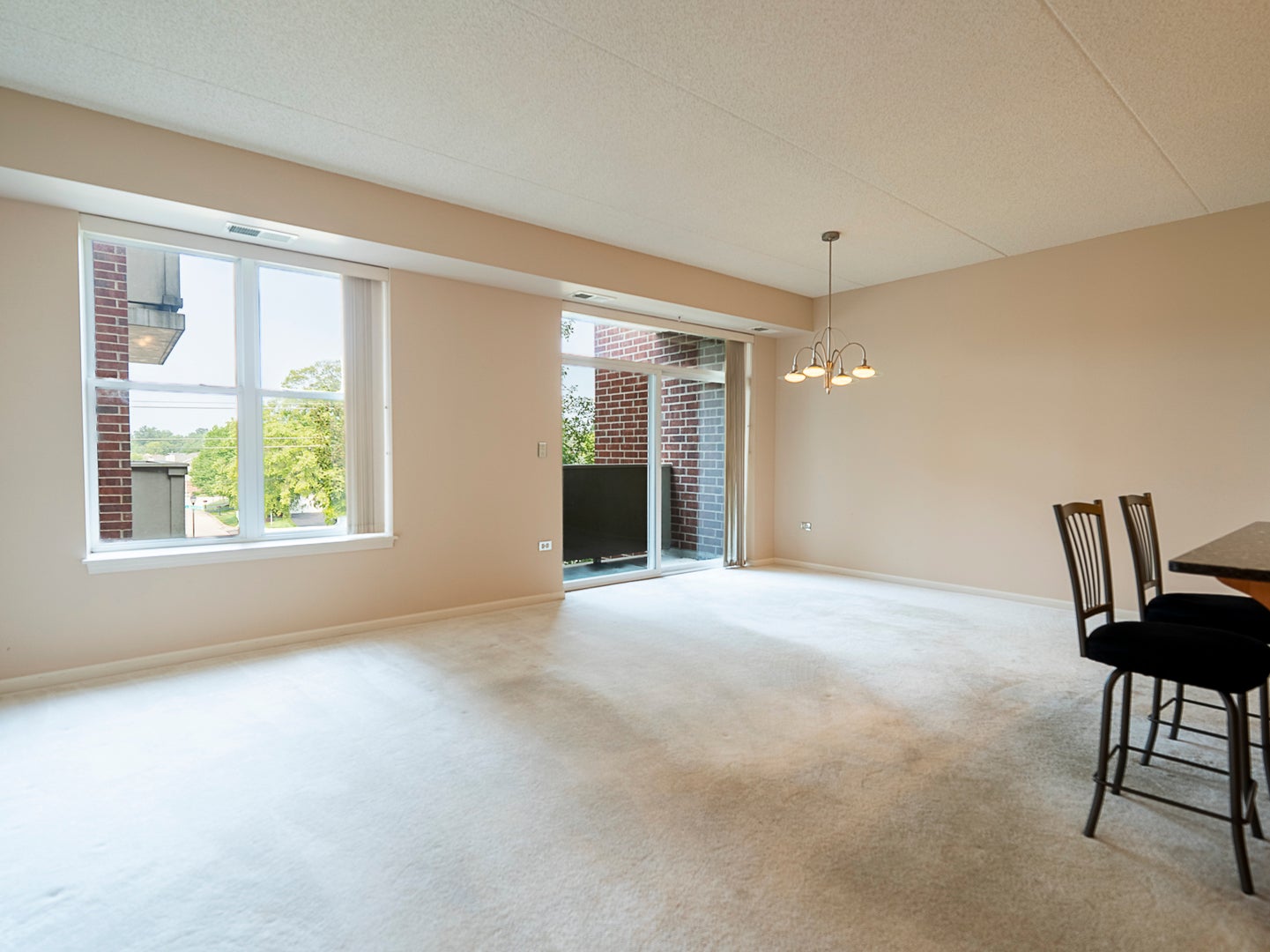 77 N Quentin Road 310