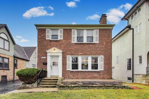 627 Pleasant Avenue Highland Park IL 60035