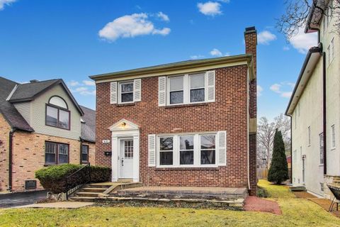 Tiny photo for 627 Pleasant Avenue, Highland Park, IL 60035 (MLS # 12582084)