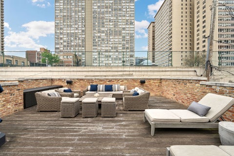 Tiny photo for 652 W Sheridan Road, Chicago, IL 60613 (MLS # 12667310)