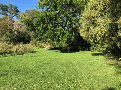 330 Poteet Avenue Inverness IL 60067