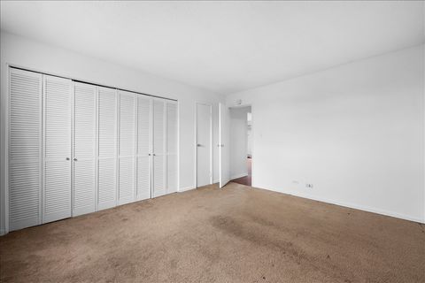 Tiny photo for 124 Boardwalk Street #2E, Elk Grove Village, IL 60007 (MLS # 12620571)