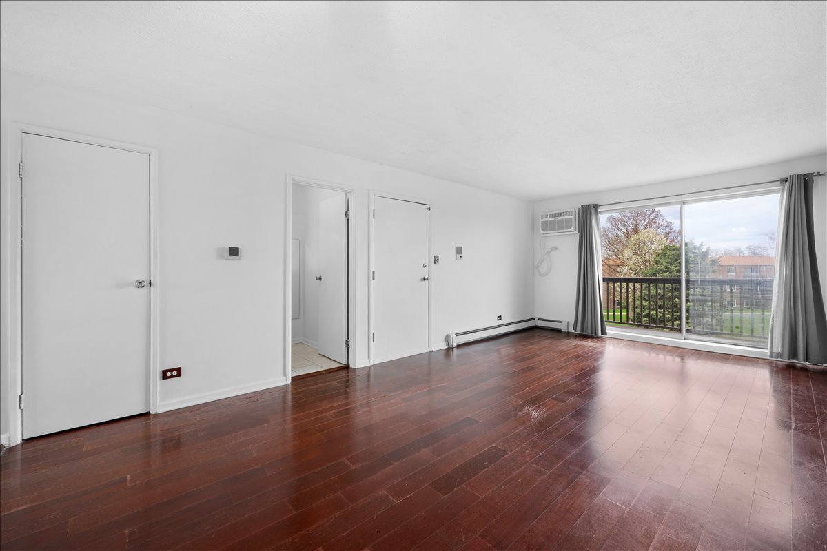 124 Boardwalk Street 2E