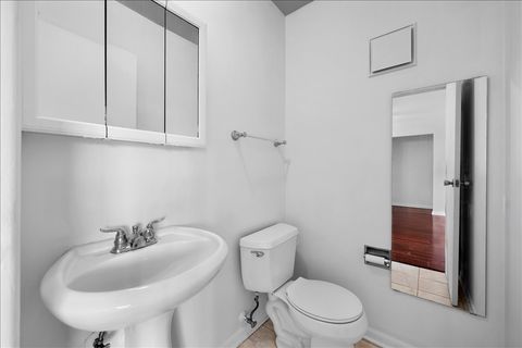 Tiny photo for 124 Boardwalk Street #2E, Elk Grove Village, IL 60007 (MLS # 12620571)