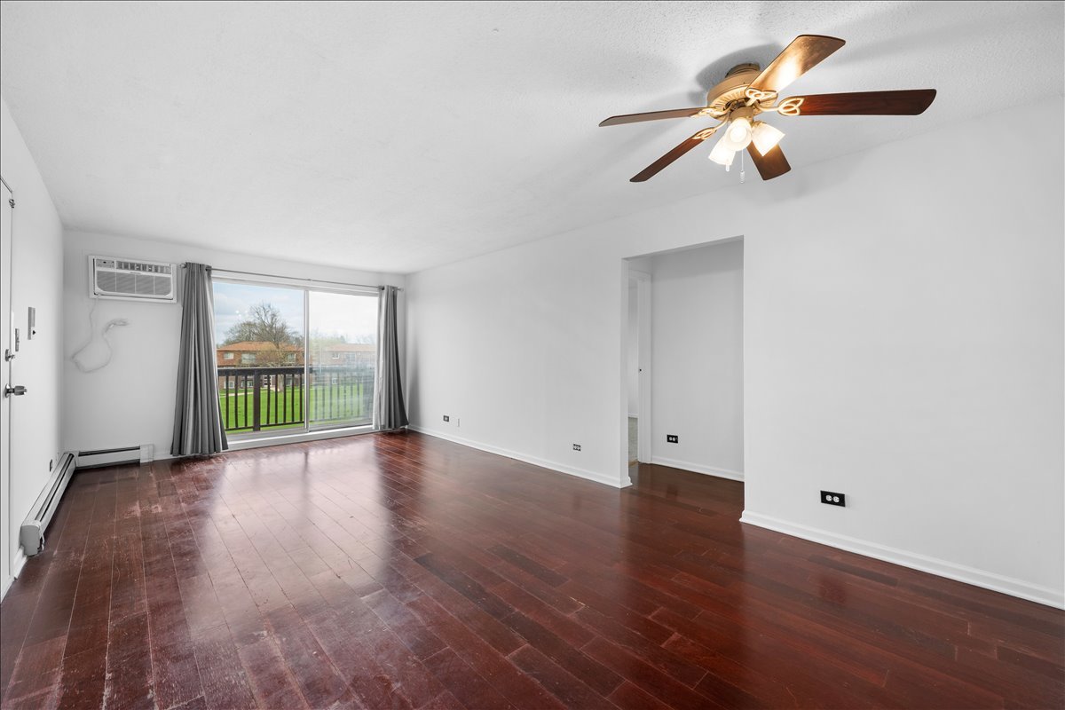 124 Boardwalk Street 2E