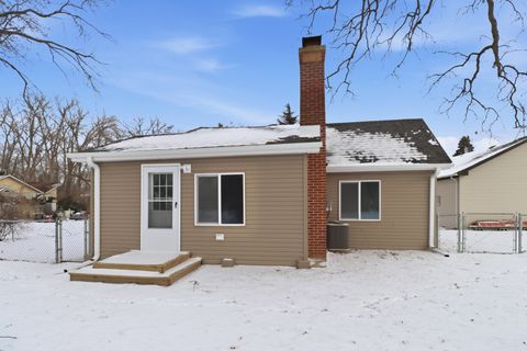 Tiny photo for 39470 N Woodland Avenue, Antioch, IL 60002 (MLS # 12552495)