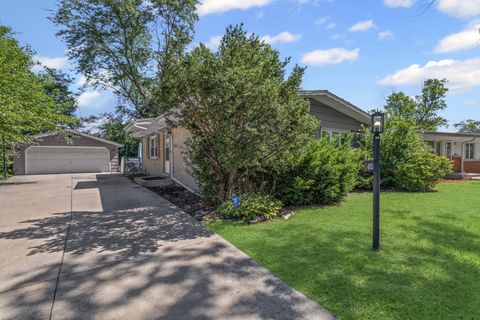 Tiny photo for 415 W Holly Court, Glenwood, IL 60425 (MLS # 12452508)