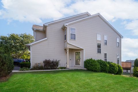 Tiny photo for 1051 Horizon Ridge Rdg, Lake In The Hills, IL 60156 (MLS # 12483599)