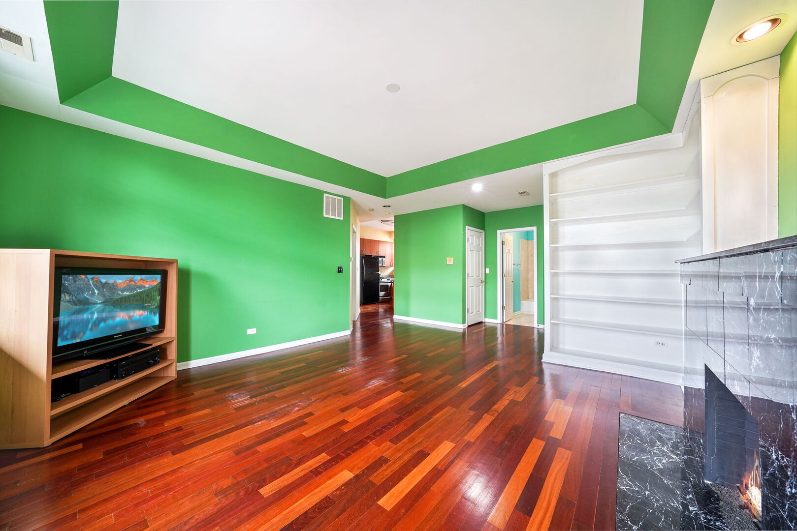 3002 W Montrose Avenue 2A