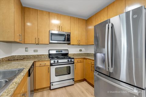 Tiny photo for 201 N Westshore Drive #1006, Chicago, IL 60601 (MLS # 12640610)