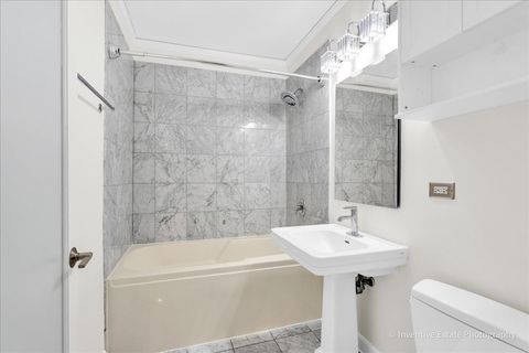 Tiny photo for 201 N Westshore Drive #1006, Chicago, IL 60601 (MLS # 12640610)