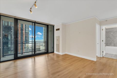 Tiny photo for 201 N Westshore Drive #1006, Chicago, IL 60601 (MLS # 12640610)