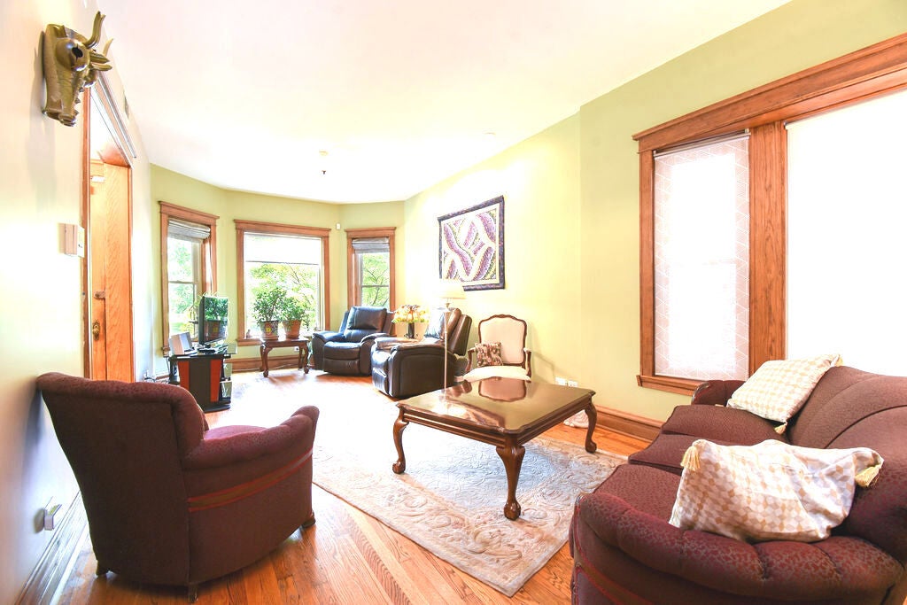 1346 N Kedzie Avenue