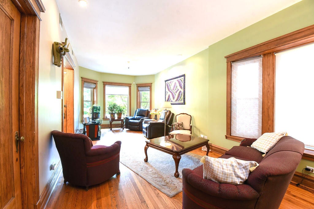 1346 N Kedzie Avenue
