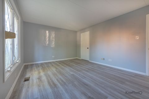 Tiny photo for 669 Chappel Avenue #1A, Calumet City, IL 60409 (MLS # 12407467)