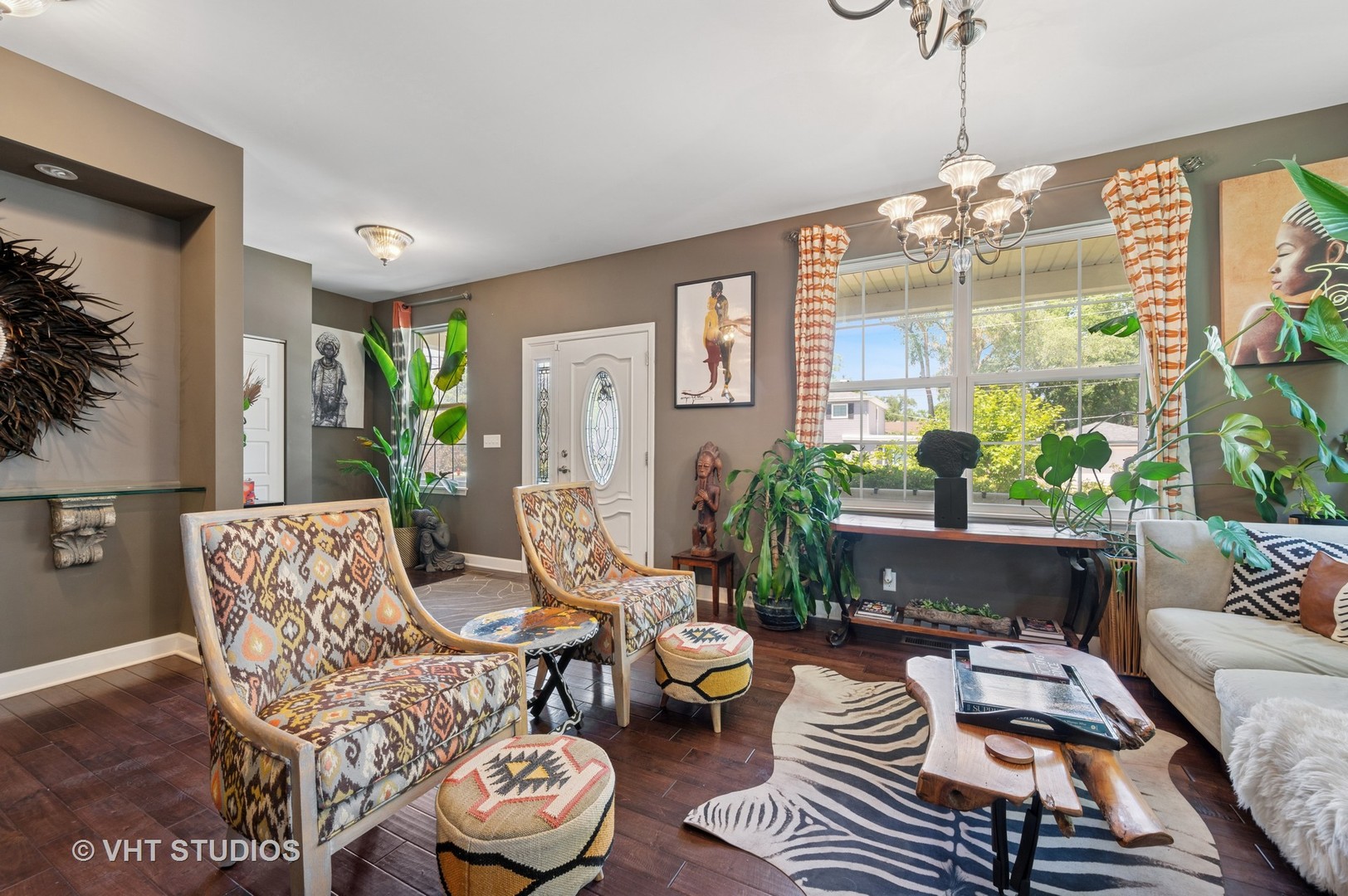 883 W Courtland Street
