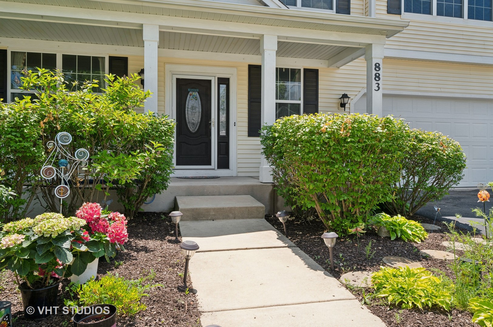 883 W Courtland Street