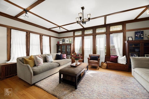 Tiny photo for 229 S Ridgeland Avenue, Oak Park, IL 60302 (MLS # 12641825)