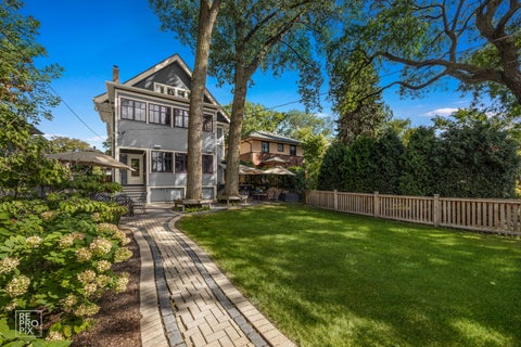 Tiny photo for 229 S Ridgeland Avenue, Oak Park, IL 60302 (MLS # 12641825)